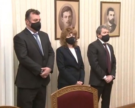 Започнаха консултациите между ИТН и президента, Тошко Йорданов хвали Радев за поведението му