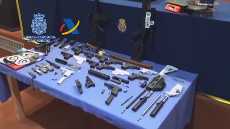 Испанската полиция разби работилница за оръжия, ползвала 3D принтери