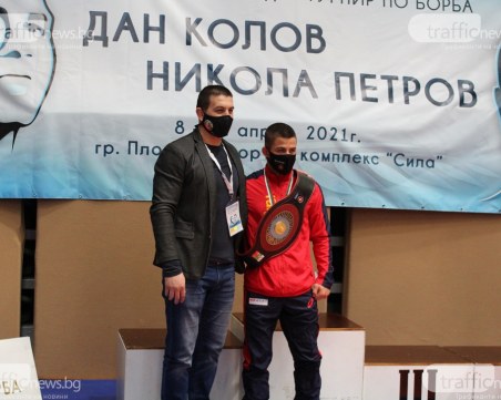 Микяй Наим може да спечели първи медал за България на европейското по борба