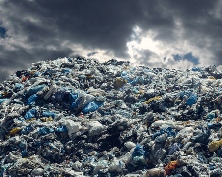 През 2020г: Европейският съюз изнася 75% от отпадъците си към други страни