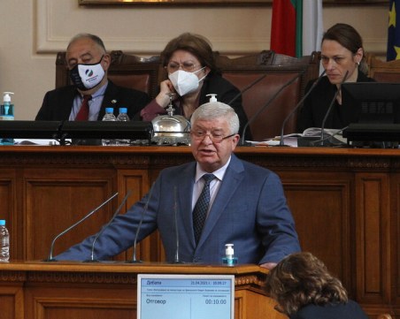 Ананиев пред депутатите: Фискалният резерв е 8,5млрд. лева, Бюджет 2021 върви по график