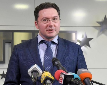 ГЕРБ: Кой реди кабинета на ИТН? Търсят сламен човек, който да го оглави