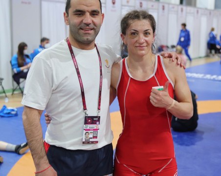 Сребро и бронз за българските борци на европейското