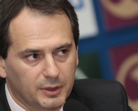 Христо Грозев: Има нови доказателства за българската следа при взривовете в Чехия