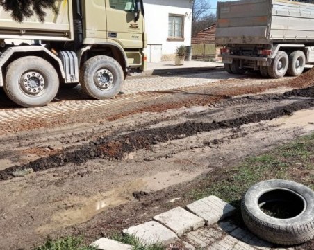 Недоволство заради разбита улица в Драгоман