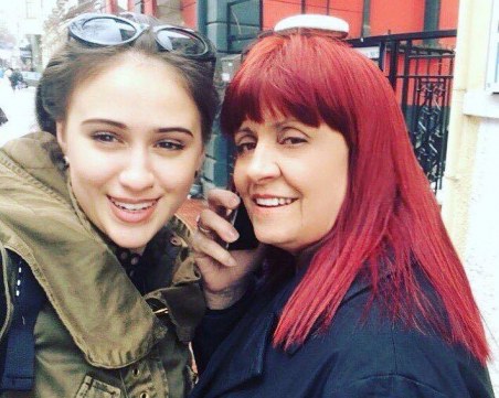 Майката на Мария Бакалова: Още не мога да повярвам, че е толкова известна