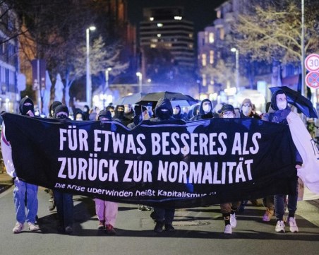 Заради по-строгите мерки няколко града в Германия излязоха на протест