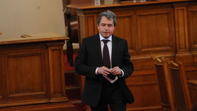 Тошко Йорданов се извини на депутатка на ГЕРБ