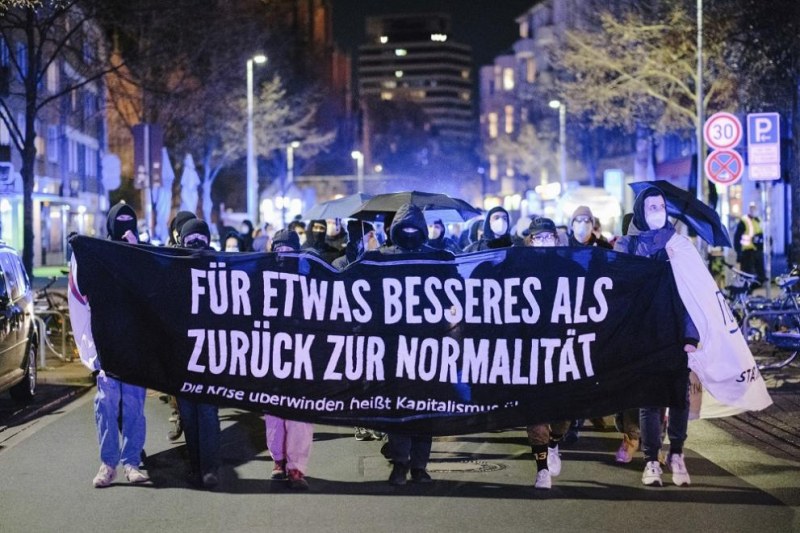Заради по-строгите мерки няколко града в Германия излязоха на протест