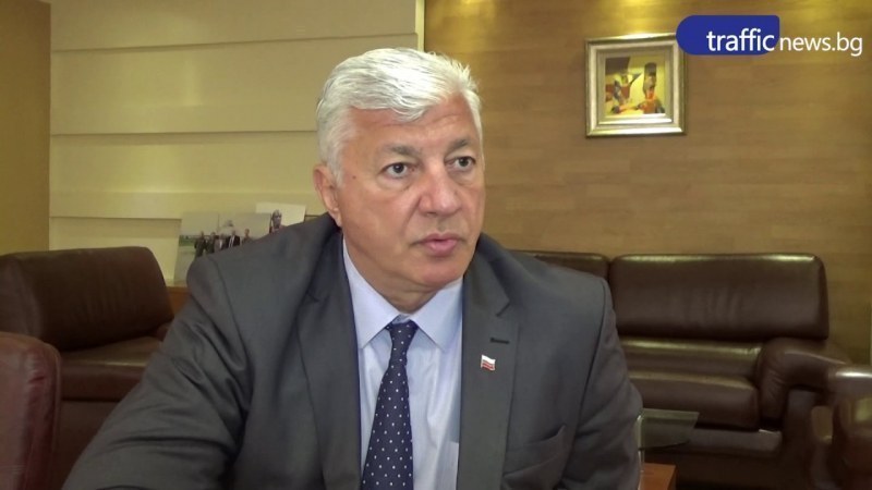 Здравко Димитров: Нека заедно с осветените върбови клонки в домовете Ви да влязат мирът и благоденствието
