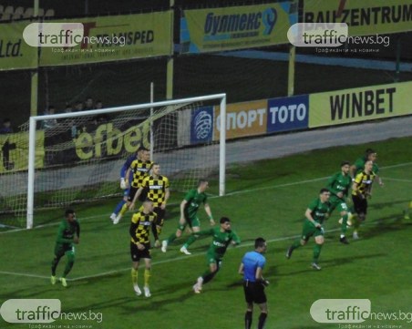 Ботев загуби от Лудогорец в първия мач с публика в Пловдив от месеци