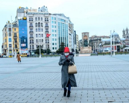 Турция влиза в пълен триседмичен локдаун