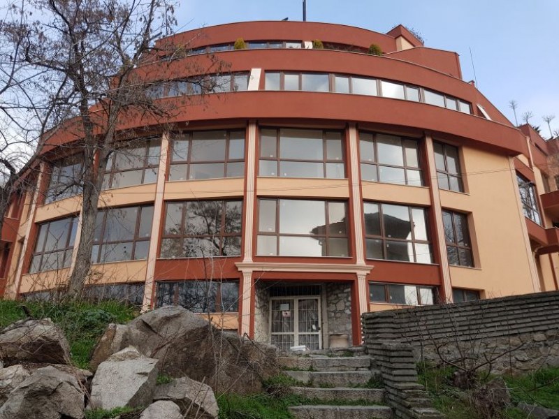 Отказаха Акт 16 на част от грамадния хотел в центъра на Пловдив, който се строи над 17 години
