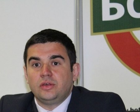 Бивш шеф на Ботев в екипа на Бербатов за президент на БФС