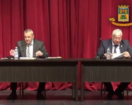 Държиков се разгневи на пловдивските съветници: Заплатите ви са за цялата сесия, а не за няколко точки