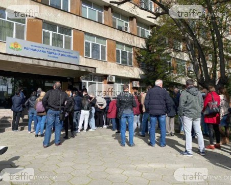 Опашки за ваксината на 
