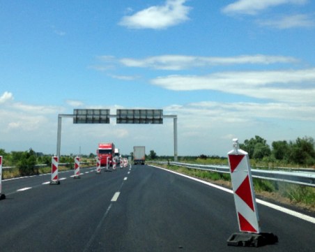 Шофирайте внимателно: Само в една лента пътуваме към София по АМ 