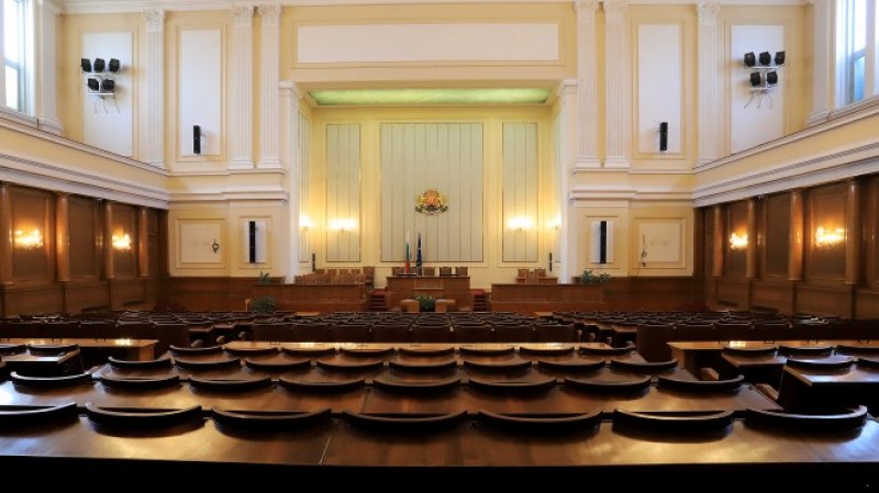 Комисията за проверка на управлението ще изслуша шефа на