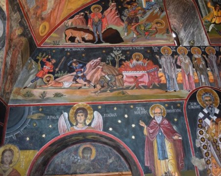 Нови стенописи в църквата на Бачковския манастир