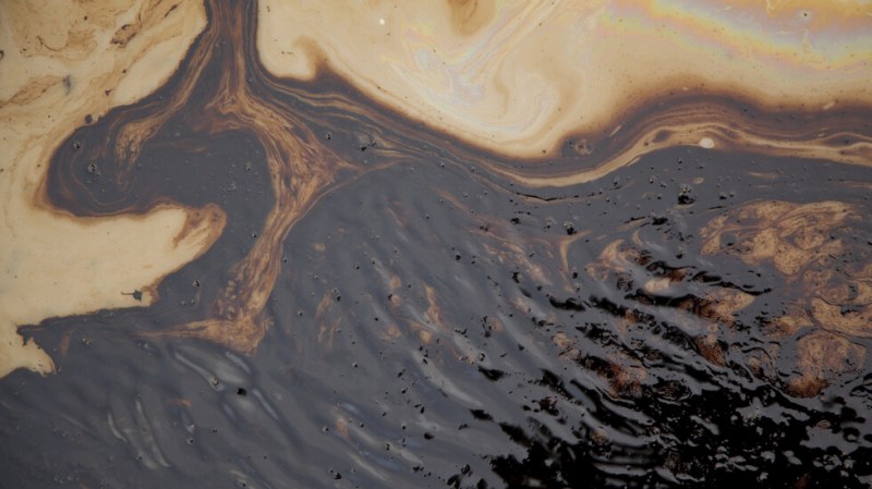 400 тона петрол са се разлели в Жълто море