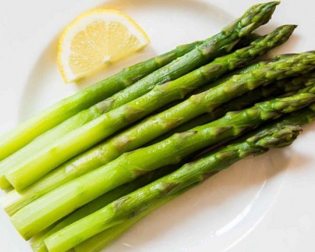 Как правилно да почистите аспержите и кои са най-често допусканите грешки