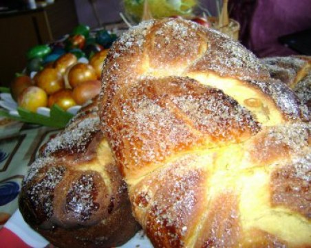 Кметът Павел Михайлов зарадва 160 пенсионери с подарък за Великден