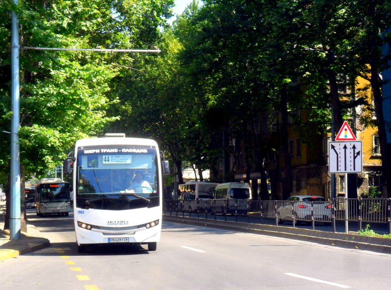 Ограничават движението на кръстовище в центъра на Пловдив