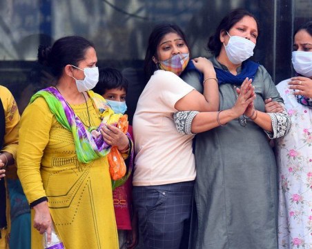 Нов черен рекорд в Индия! Пожар избухна в болница