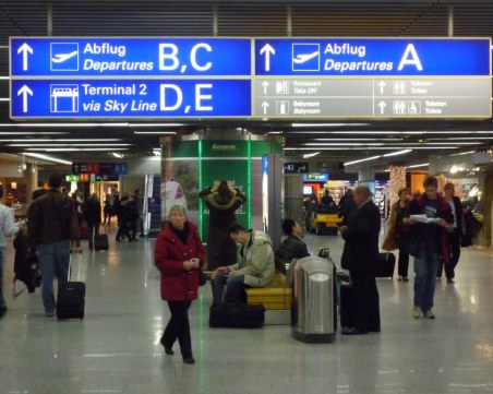 Португалия отменя 14-дневната карантина за българи