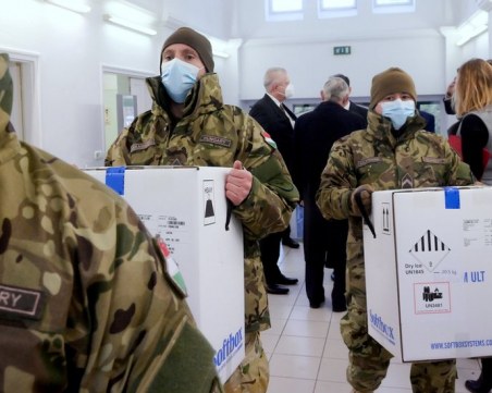 Унгария разхлабва мерките, но само за ваксинирани и вече преболедували