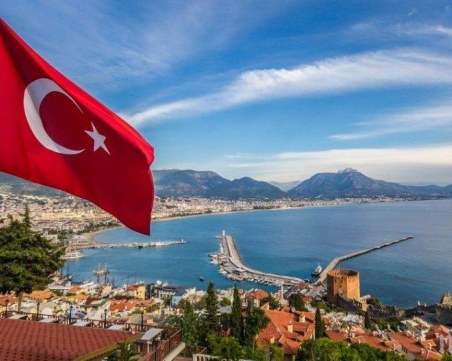 Свободен достъп: Турция отменя PCR тестовете за гражданите на 15 страни