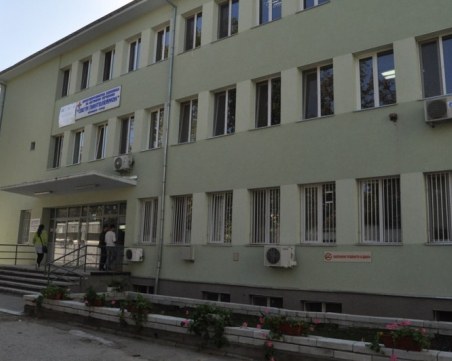 Д-р Сапунджиев: Натискът върху болниците не отслабва, COVID-19 отделението ни е почти пълно