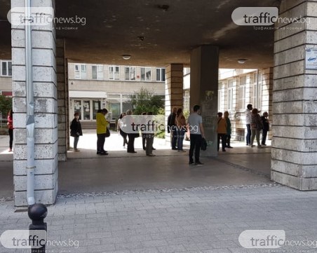 Опашки за ваксини в Пловдив на Великден