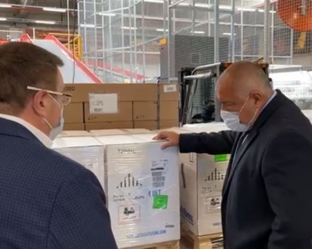 Борисов поиска по 30 000 ваксинирани на ден, България вече не е в рисковите зони