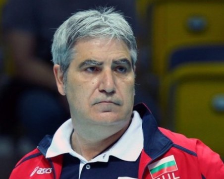 Камило Плачи пое волейболния шампион Хебър