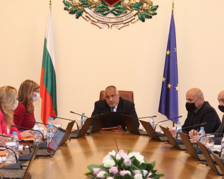 Правителството отпуска средства за изграждане и реконструкции на детски градини и училища