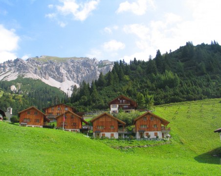 Отпада карантината за българи, пристигащи в Швейцария и Лихтенщайн