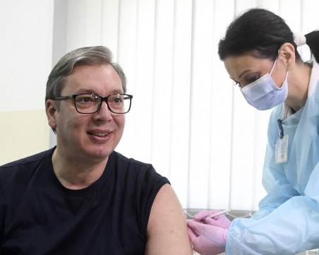 Всички ваксинирани сърби ще получат 