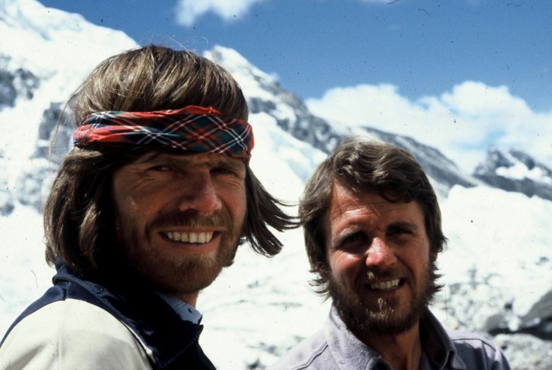 На този ден: Меснер и Хабелер изкачват за първи път Еверест без кислороден апарат