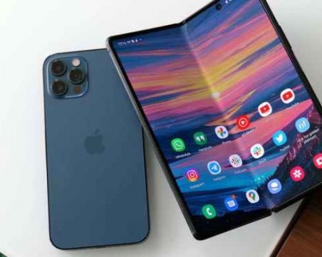 Apple се готви да превземе пазара на сгъваеми смартфони