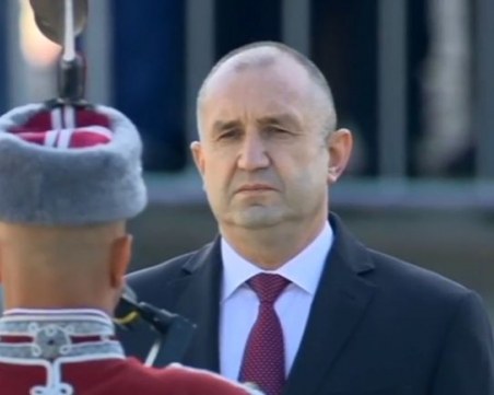 Радев: Дълг на политиците е да съставят правителство