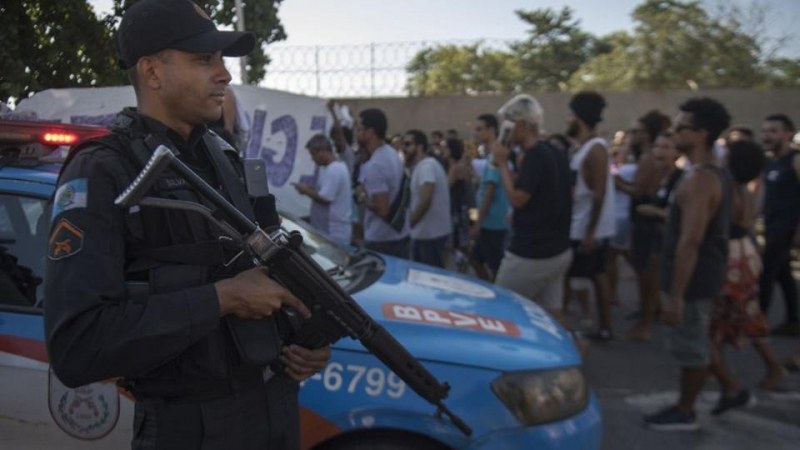 Десетки убити при престрелка в метрото на Рио де Женейро
