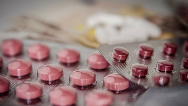 Пускат на пазара в ЕС поне три лекарства, ефективни срещу COVID-19