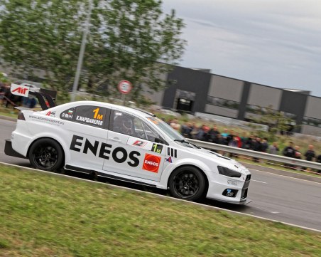 Константин Маршавелов на полпозишън в Бургас