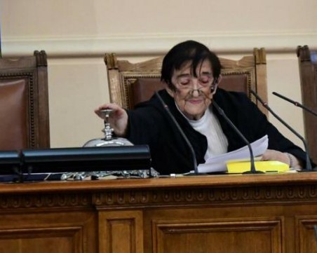 Мика Зайкова: Не знам дали Слави ще е в листите, момчето е болно