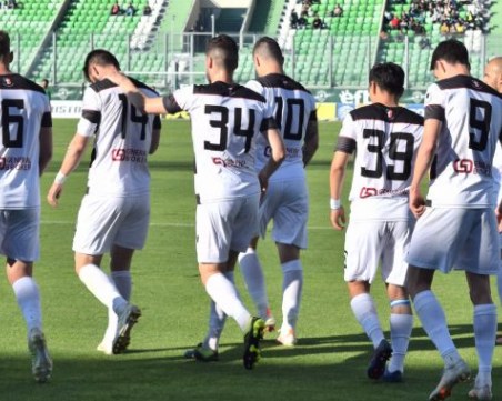 Локомотив приема Берое преди важния мач с ЦСКА-София, ВАР дебютира в Пловдив