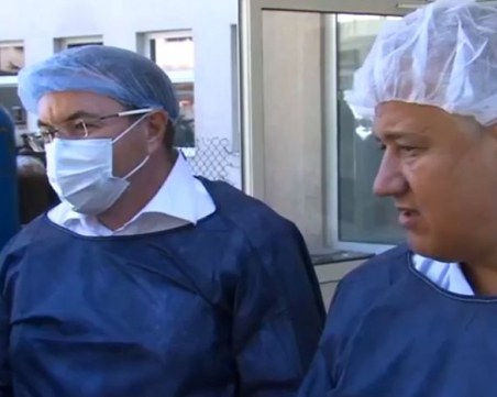 Здравният министър: Каролев е с опасност за живота, в медикаментозна кома е