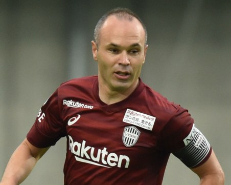 Иниеста подписа нов договор с Висел Кобе