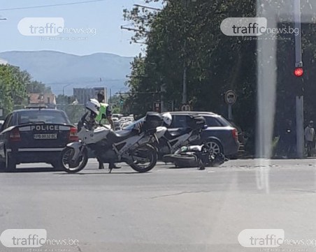 Моторист е в болница след катастрофа на пловдивско кръстовище