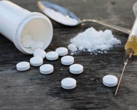 Постоянен арест за двама дилъри от Пловдив, хванати с дрога за 30 бона